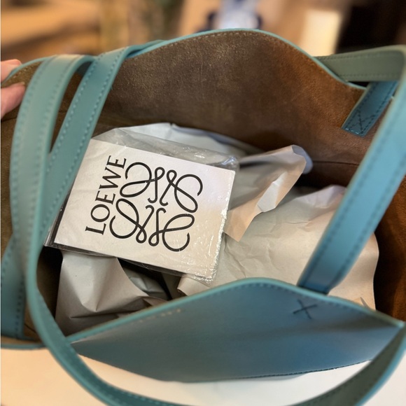 🩵 NWT LOEWE MEDIUM LEATHER PUZZLE TOTE! - Picture 12 of 16
